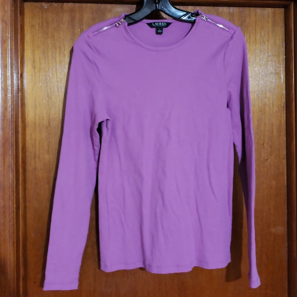 Long sleeve L Ralph Lauren top with zipper accents